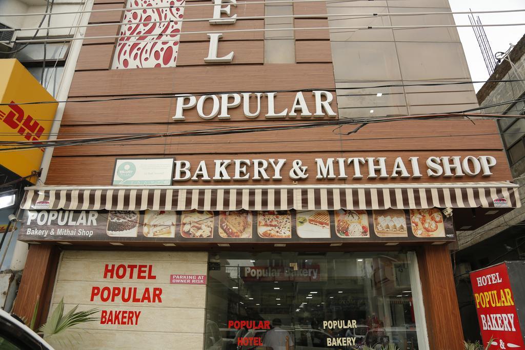 Hotel Popular Amritszár Kültér fotó